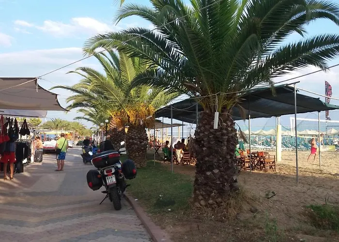 Cozy In Greece 弗洛伊塔